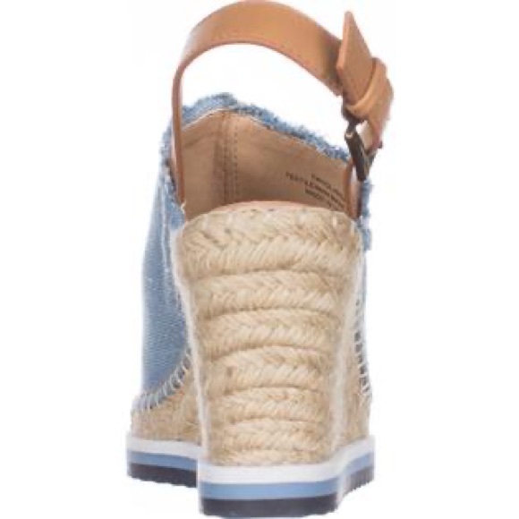 Tommy Hilfiger women shoes new color blue size 8,5 - Picture 3 of 5